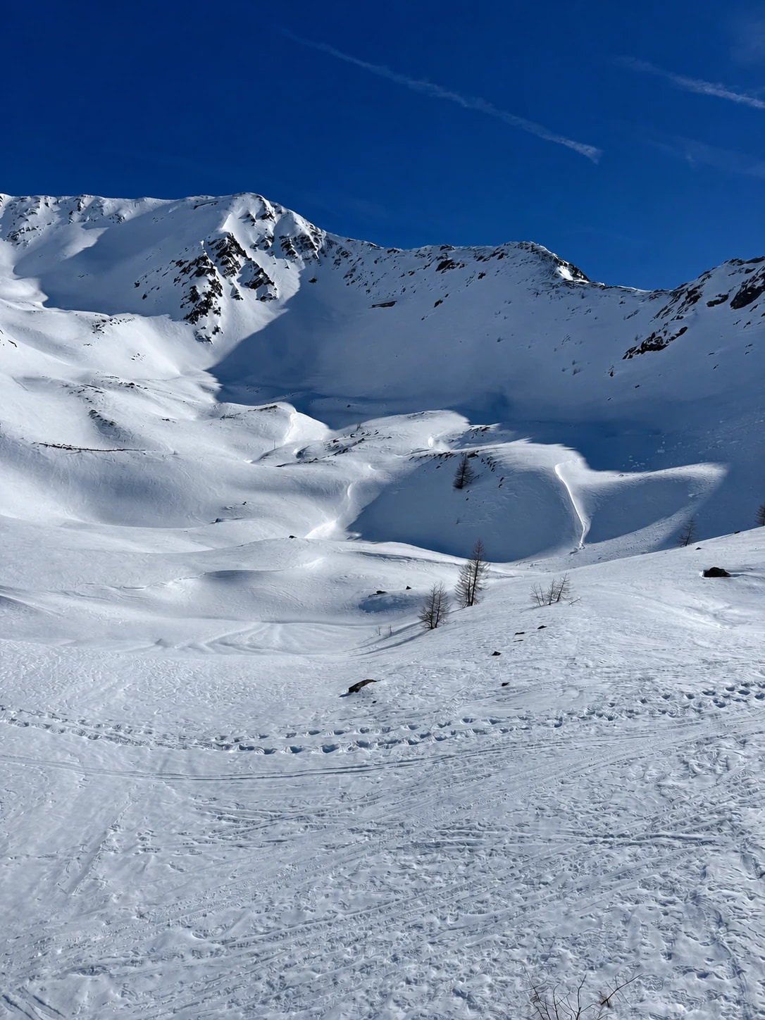 Photo : Isola — Sommets enneigés