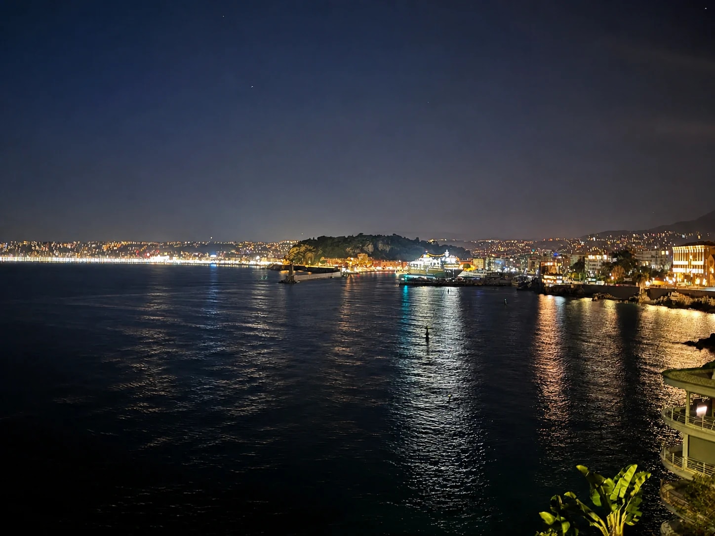 Photo : Nice de nuit